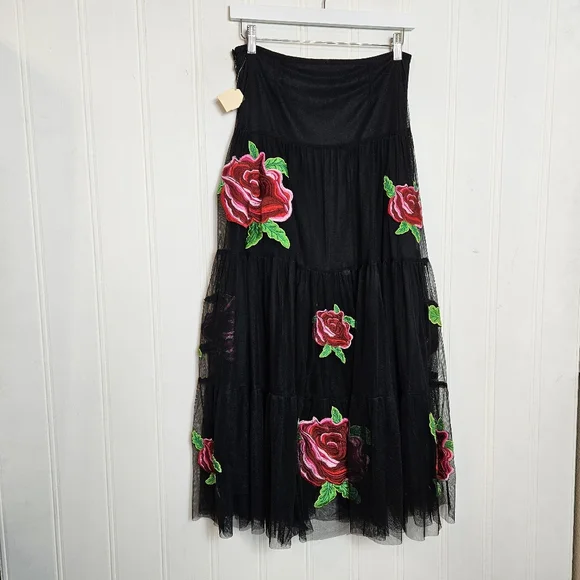 Black Midi Skirt with Red Rose Embroidery - Picture 6 of 14